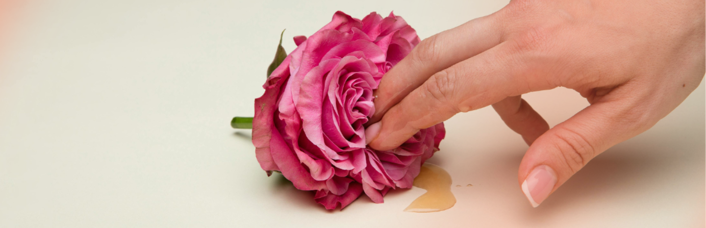 मेरे माहवारी के खून से गंध क्यों आती है?