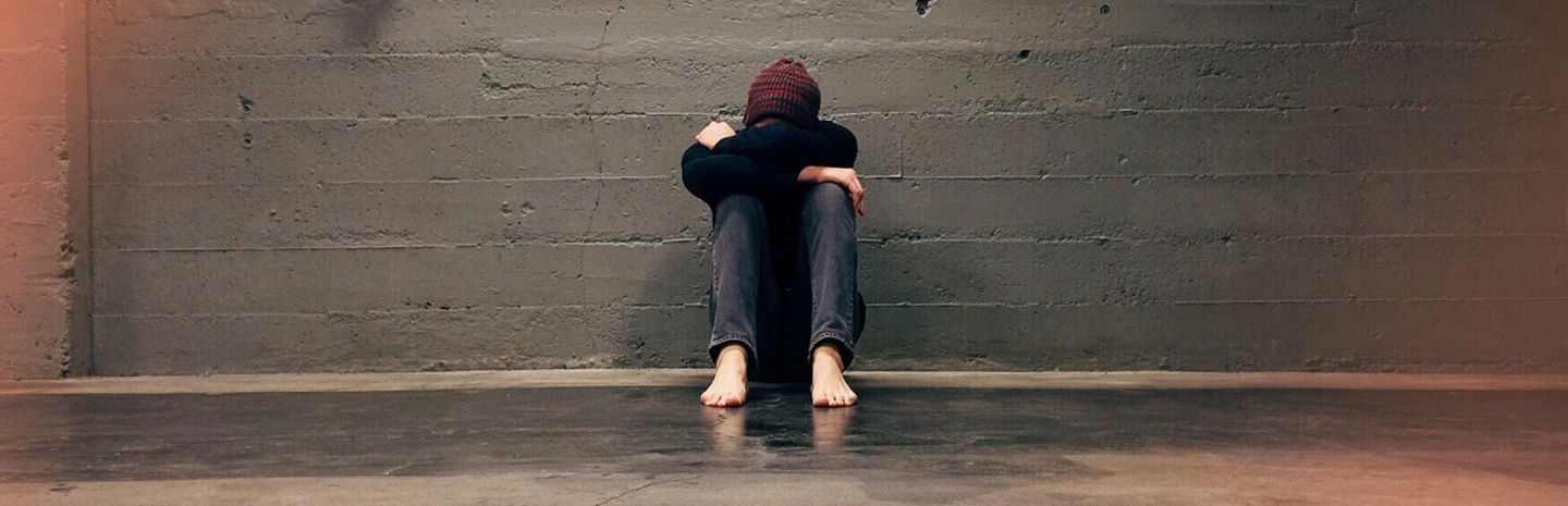 मासिक धर्म चक्र में भावनाएँ: चिंता, अवसाद, और आत्म-स्वीकृति