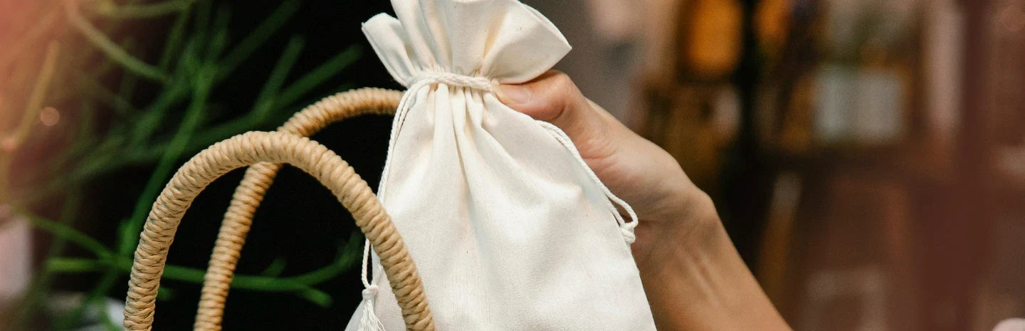 Period Pouch vs Regular Pouch: Which Is Better For Periods?