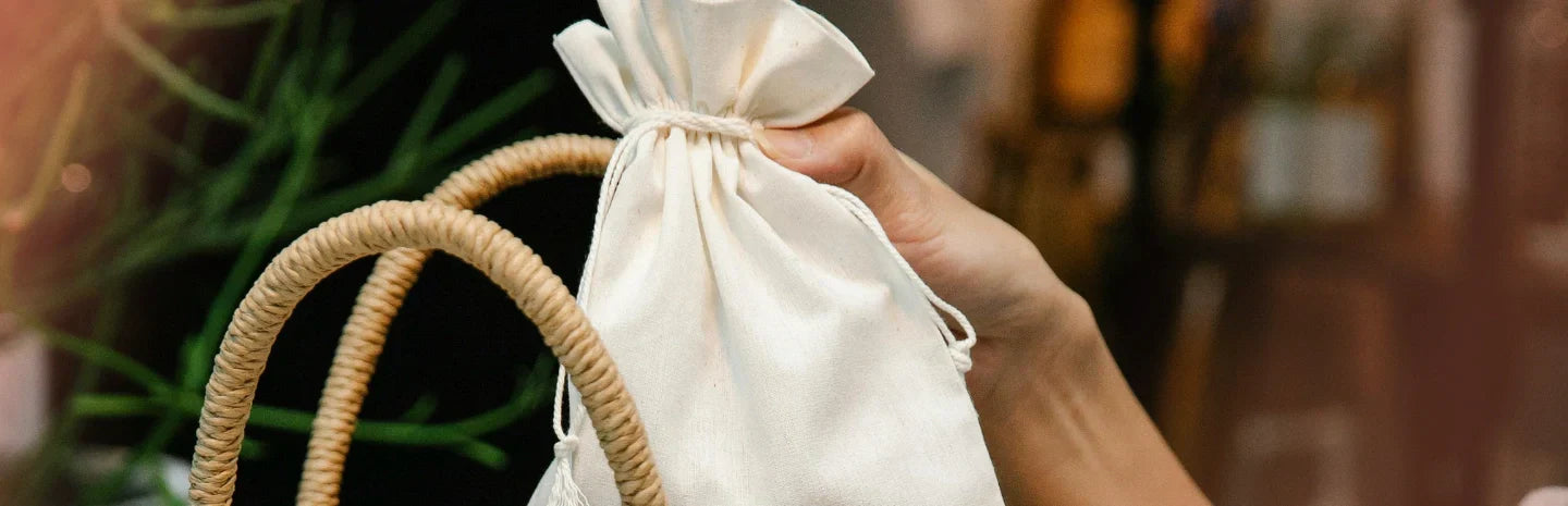 Period Pouch vs Regular Pouch: Which Is Better For Periods?