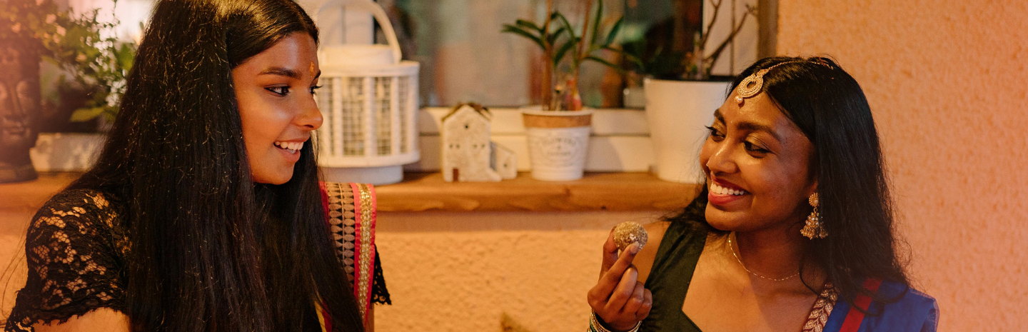 पंडालों से लेकर पार्टियों तक: पसीने से मुक्त और स्टाइलिश बने रहने के बेहतरीन तरीके